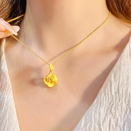 Shien-plated 18K gold rose flower necklace for women, romantic retro 99 flower pendant, clavicle chain, girlfriend gift, three-dimensional rose flower necklace
