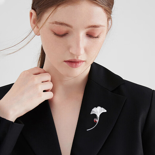 Chinese gold apricot leaf high-end brooch for women light luxury silver brooch girl birthday gift girlfriend wife wedding anniversary apricot leaf brooch-red heart gift box Jingsuda