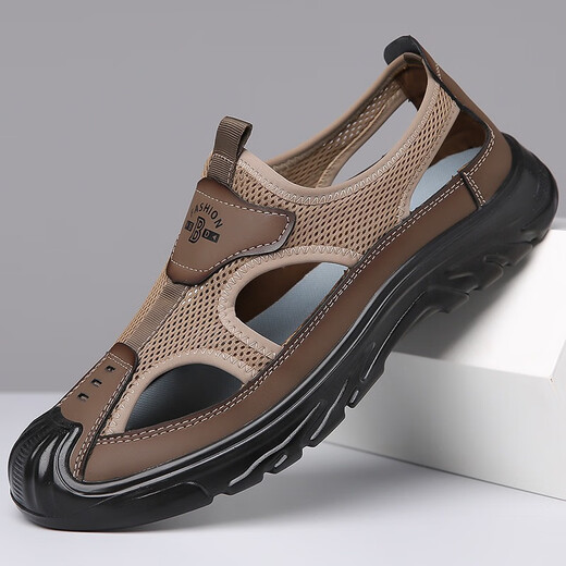 Chaussures de trou de conduite respirant Sac de tissu en mailles Céquette creux extérieure d'âge moyen polyvalent Vieil Pékin Sandales Mountaine d'alpinisme S826 Brown 39