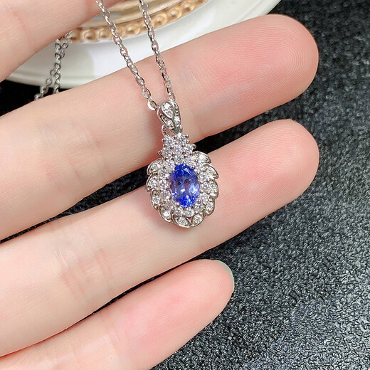 Shilian sterling silver inlaid with natural tanzanite pendant, blue sapphire crystal, fashionable and simple Japanese and Korean style clavicle chain gift