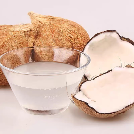 Fresh Hainan old coconut hairy coconut, seasonal fruit for pregnant women, coconut treasure coconut, green coconut, White Emperor specialty, 4 pieces, with hole opener + straw