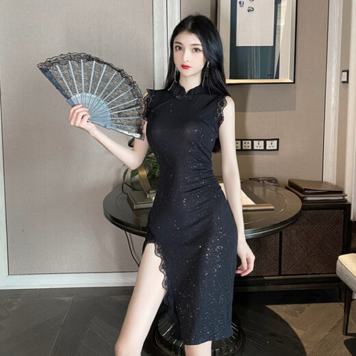 忆静萱（YIJINGXUAN）夜店2025夏季新款名媛复古蕾丝花边修身显瘦性感开叉改良旗袍连衣 魅力黑 M 95-105斤