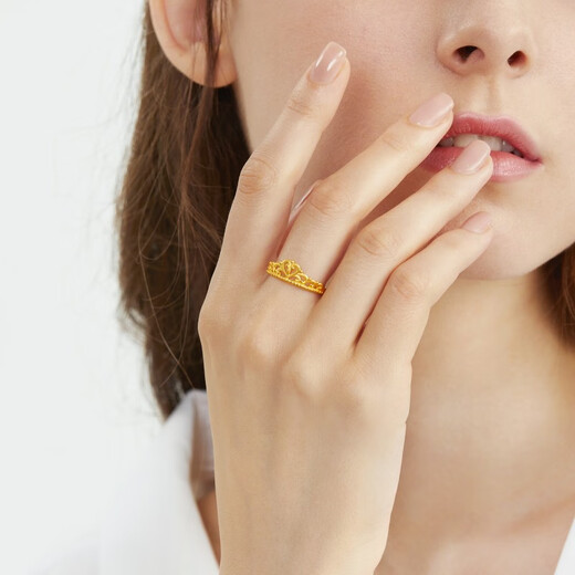周生生黄金皇冠戒指 开口戒女款90227R 计价 3.05克
