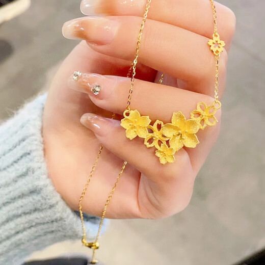 GRAYCEWODY Old Phoenix New Gold Sanshenghua Necklace Women's 999 Pure Gold Temperament Flower Pendant Pure Gold 24K Clavicle Chain 0.01g Old Phoenix Gold Store Model Sanshenghua Necklace
