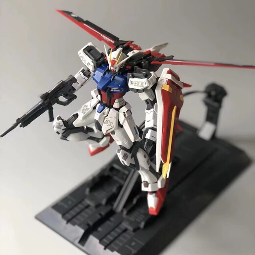 Lunian National Model Team 6630 Air Combat Attack MG1/100SEED mit Startplattform Bedienungsanleitung zusammengebautes Modellgeschenk -Luftkampfangriff (mit Startplattform/Kleberaufkleber)