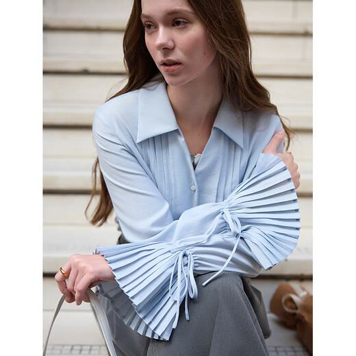 Fan Silan en nanfa Qianjin Französisches Design Shirt Frauen 2025 Frühlingskleidung koreanischer Stil Pink V-Ausschnitt Shirt 11150 Sky Blue L.