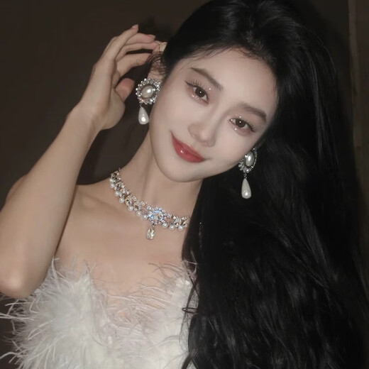 Oein baroque imitation pearl necklace diamond evening dress high-end light luxury birthday gift sweater chain necklace accessories baroque evening dress necklace