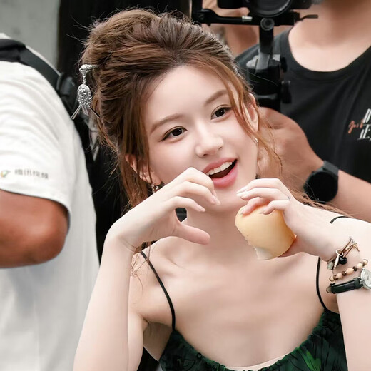 Shijun (SHIJUN) gives mother a hairpin gift on March 8th Goddess Day, ancient style Zhao Lusi's same style new Chinese tassel 2025 new high-end tassel hairpin