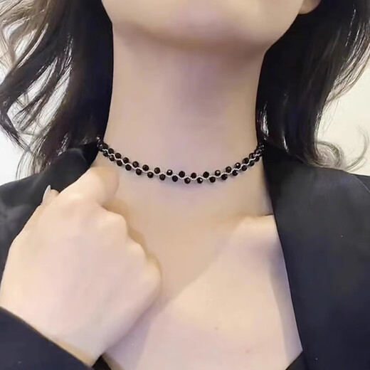 Pop Outlets Clearance Special 18K Gold Black Crystal Necklace High-end Temperament Clavicle Chain Necklace Women’s Accessories 116 Black Crystal Necklace