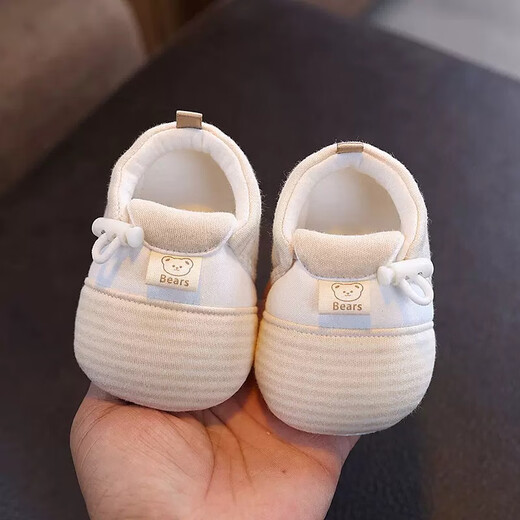 Newborn baby shoes and socks for spring and autumn in spring and autumn, small age 0-6 months to 12 months, soft bottoms will not fall off before step 1 year old baby colored cotton color 12 size 12cm in size