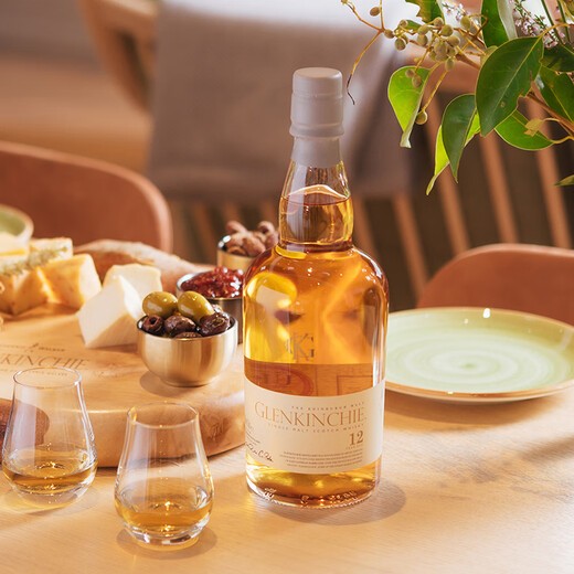 Glenkinchie 12 ans Single Malt Whisky 700ml Vin importé de bas niveau (pas de version sans boîte)