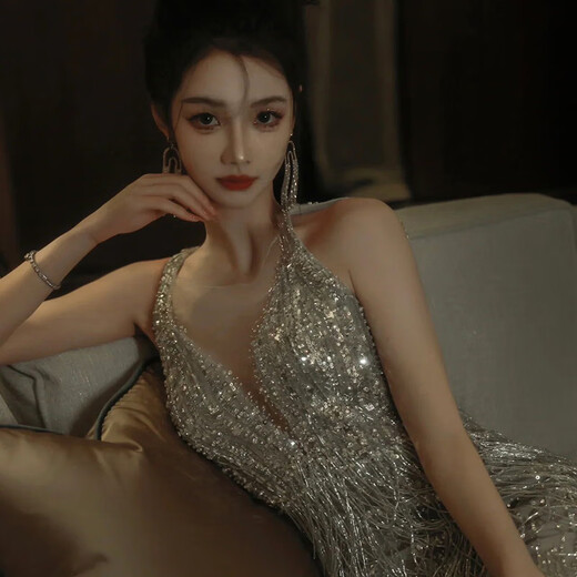 小憨鹿晚礼服女高级感性感重工裙2025新款轻奢小众法式婚纱鱼尾敬酒年会 银白色 L