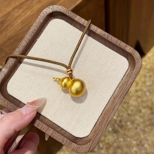 Chi Pan's new 18K gold pendant, ancient gourd pendant for women, hard gold Fulu necklace, braided rope pendant for girlfriend, versatile gold, Wang Jiaer's same style gourd pendant for men and women