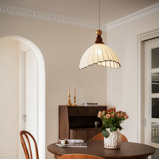 Sellen Hill Restaurant Kronleuchter Nordic Creative Art Light Luxury Bar Lampe 2025 Neue moderne einfache Lampenmediumstil 9227 reguläre Model-Drei-Farben Licht Licht