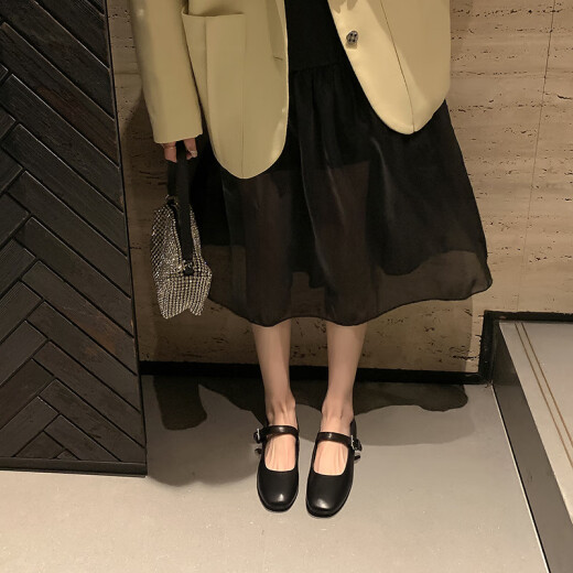 Woodpecker 2025 spring new style one-liner buckle light mouth flat sole single shoes small square toe retro soft leather soft sole Mary Zhen women's shoes 2601 black 36