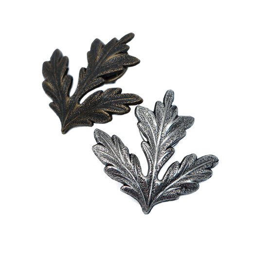 Jukejihe Maple Blatt Retro Vintage Brosche Knopf Herrenanzug mittelalterlicher Kunststift leichte Luxus High-End-Kragen Pin Plain Silber Maple Blatt
