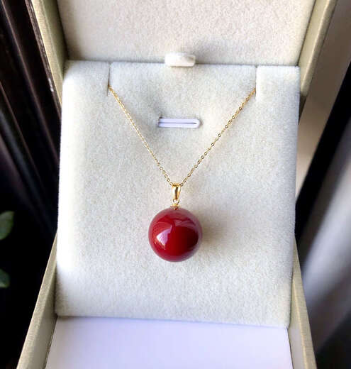 Pop 18k gold inlaid coral red pendant, simple and atmospheric single bead, original design, elegant wine red 18K wine red 14mm single pendant without chain