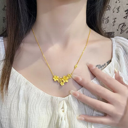 GRAYCEWODY Old Phoenix New Gold Sanshenghua Necklace Women's 999 Pure Gold Temperament Flower Pendant Pure Gold 24K Clavicle Chain 0.01g Old Phoenix Gold Store Model Sanshenghua Necklace