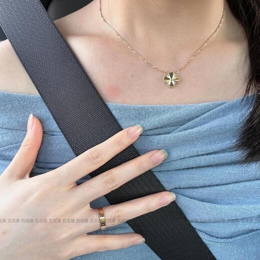 Hunter high version four-leaf clover 18K gold platinum gold laser necklace female couple niche light luxury high-end does not fade