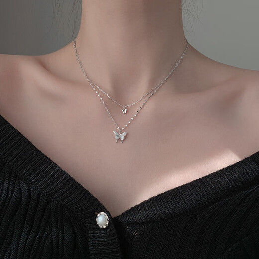 Chow Tai Fook PT950 platinum butterfly necklace light luxury niche clavicle chain new 520 Valentine's Day gift Valentine's Day gift Valentine's Day gift