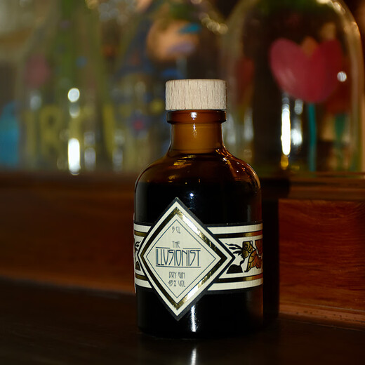 Illusionniste incontournable des couleurs fantastiques magicien blues sèche gin importé par l'Allemagne bleu sèche gin 50 ml