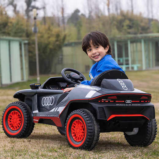 Xingchenhao Audi Children's Elektroauto Offroad Auto Allradbaby Fernbedienung Auto Baby Spielzeugwagen Jungen und Mädchen können in Menschen sitzen Audi e tron Sky Cloud Grey
