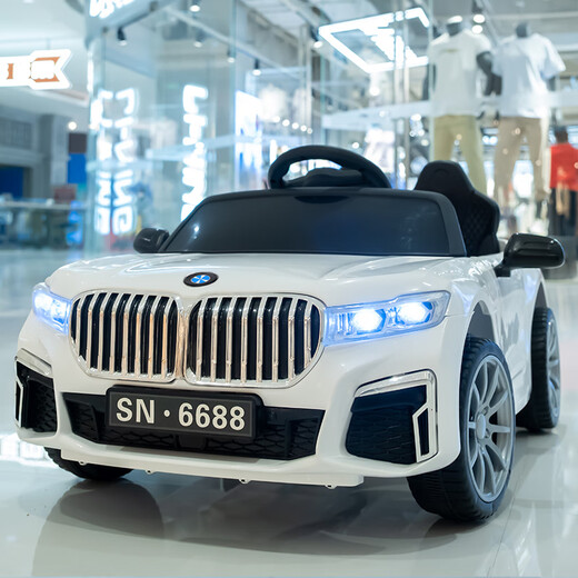 Liebe Kinder, Säuglinge und Kinder Elektroauto Allrad 1-3 Jahre alte Fernbedienung Auto Männlich und weibliches Baby-Ladung Kinder Spielzeugauto können in Menschen Supreme Baked Silver [Dual Drive + Ledersitz] Bluetooth Fernbedienung + selbstfahrende + App + Swing + Pull Rod sitzen