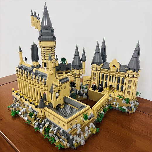 Senkedo compatible building blocks Hogwarts Castle Huge Harry Potter Adult Difficulty Assembly Toys Hogwarts 16886+light tools
