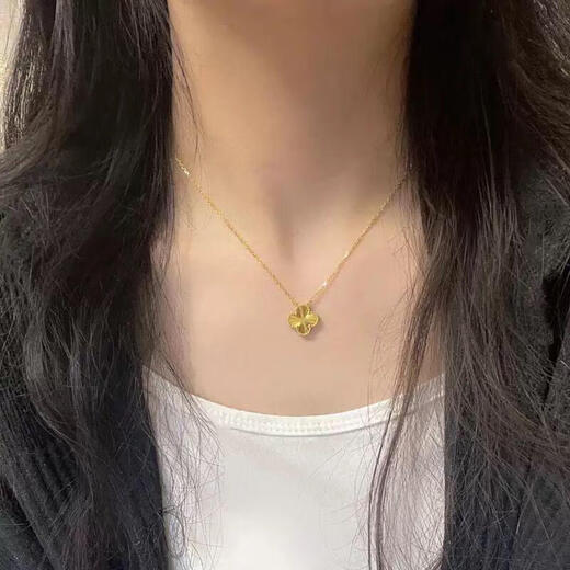 Hunter 18K gold-plated four-leaf clover necklace for women, gold clavicle chain, Valentine's Day gift, simulated gold pendant, lucky four-leaf flower, single flower-four-leaf clover necklace