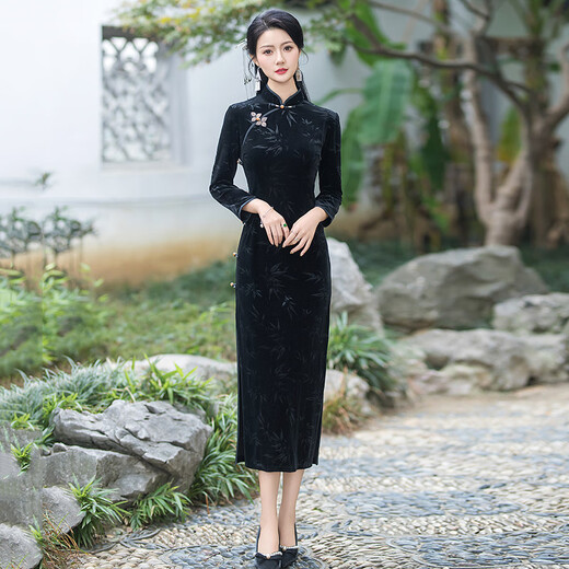 Timochi retro catwalk cheongsam Chinese style high-end 2024 new autumn and winter stretch velvet long improved women's slim long sleeves black 2XL
