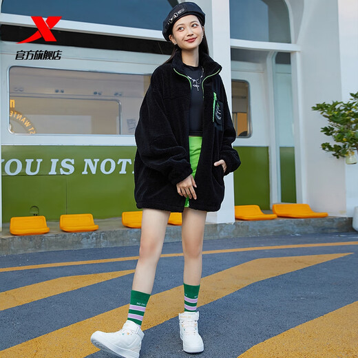 特步（XTEP）W【门店同款】半糖系列羊羔绒外套男女春季款立领保暖 正黑色 S