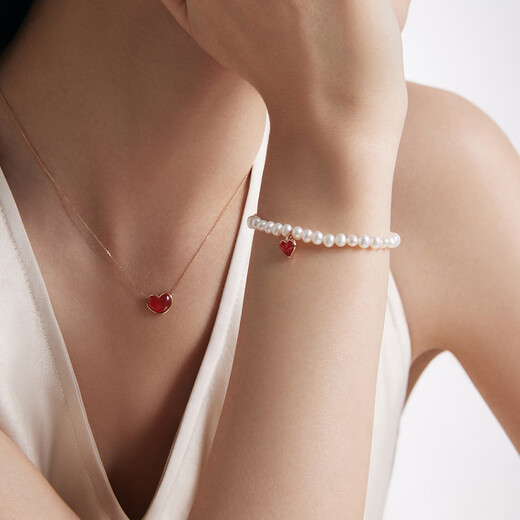 Chow Tai Fook ENZO Heart-beating 18K gold love carnelian necklace EZV9005