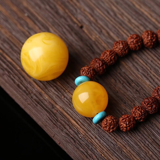 Fat Donglai same style beeswax loose beads single bead chicken oil yellow amber round beads white nectar bracelet with bead bracelet cultural toy full honey chicken oil yellow 20MM 1 piece