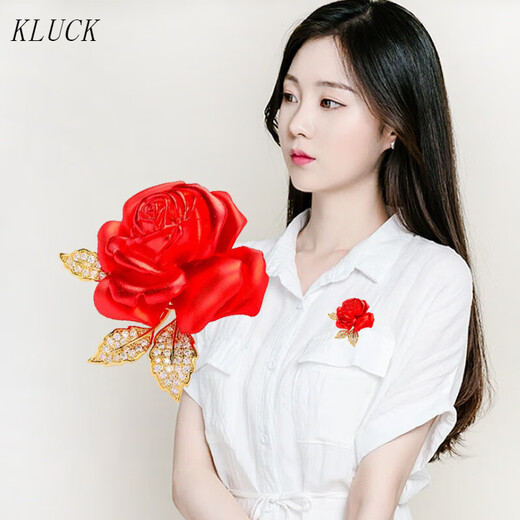 KLUCK gold store model Chinese red rose brooch, high-end women's corsage, high-end sense brooch, new exquisite style, three-petal red rose corsage