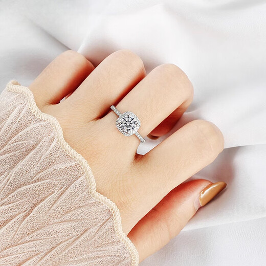 Guanpu Pavilion Fat Donglai's same style pt950 platinum moissanite diamond ring for women white gold D color moissanite classic square surrounded by diamonds No. 15 x D-E/extremely white x 2 carats LC/flawless under the mirror