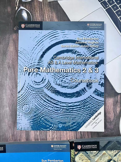 Véritables manuels de mathématiques du lycée international de Cambridge Anglais original Niveau A Mathématiques pures Mathématiques Probabilités et statistiques Mécanique mathématique Cambridge AS & A Level Mathematics Mathématiques pures 2 et 3 manuels pour étudiants (pas de ressources en ligne)