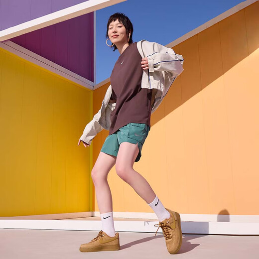 
Nike (NIKE) AIR FORCE 1 Women's Air Force One Sneaker Spring Glue Sole FZ7372 200 Linen/Wheat Yellow/Rubber Light Brown/Black/Team 35.5