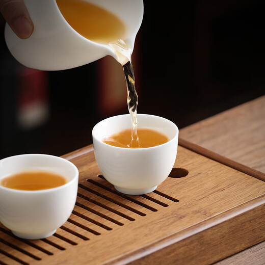 Not clumsy mutton fat jade porcelain master cup single cup tea special ceramic kung fu tea cup 6 cups white porcelain fragrant snow small tea cup