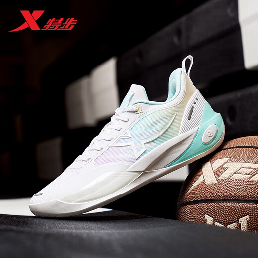 Xtep Light Strike 3 generation winter men's basketball shoes men's lightweight, stable and high-rebound guard practical sports shoes