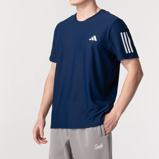 Adidas (adidas) Frühlings- und Sommersportläufe mit halbärmeliger ungezwungener loser Kleidung runden Hals kurzärmelige Männer in1502 A/L-Größe