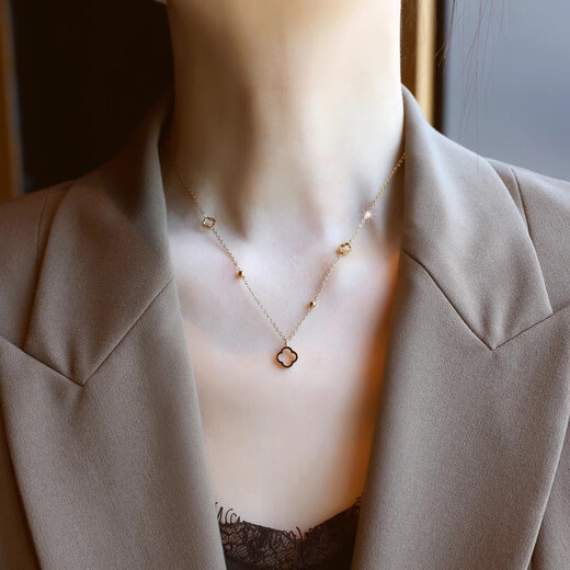 Olevo18k gold hollow four-leaf clover necklace for women 2025 new light luxury clavicle chain pendant for girlfriend and best friend hollow four-leaf clover necklace 40+5