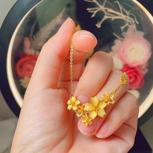 GRAYCEWODY Old Phoenix New Gold Sanshenghua Necklace Women's 999 Pure Gold Temperament Flower Pendant Pure Gold 24K Clavicle Chain 0.01g Old Phoenix Gold Store Model Sanshenghua Necklace