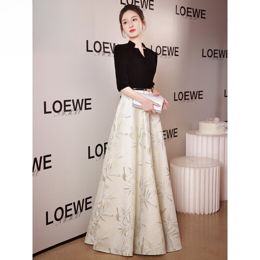 Fan Zheyin high-end atmospheric banquet evening dress for women 2025 new temperament light luxury niche adult ceremony hosting high-end engagement 2182 black stitching V-neck mid-length S