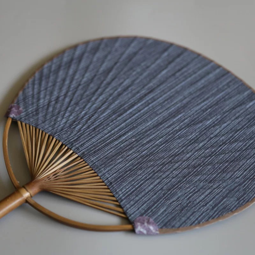 [9755 People Recolect] Fan de ronda Fan Fan Bamboo Summer Cotton Linen Cloth Classical Palm Fan China Handmade Palace Buddhist como Destino [Color aleatorio]