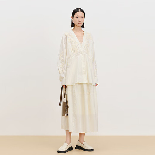 AUM (AUM) easy suit AUM 2025 spring new cotton V-neck bud sleeve embroidered top skirt off-white jacket M