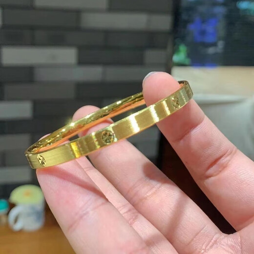 Pupan Lao Fenghuang Gold Store Gold Pigment Ring Smooth Bracelet 24 Gold Rice Words Bracelet for Women Gold 5G Solid 0.01g Diamond Pattern Bracelet 62