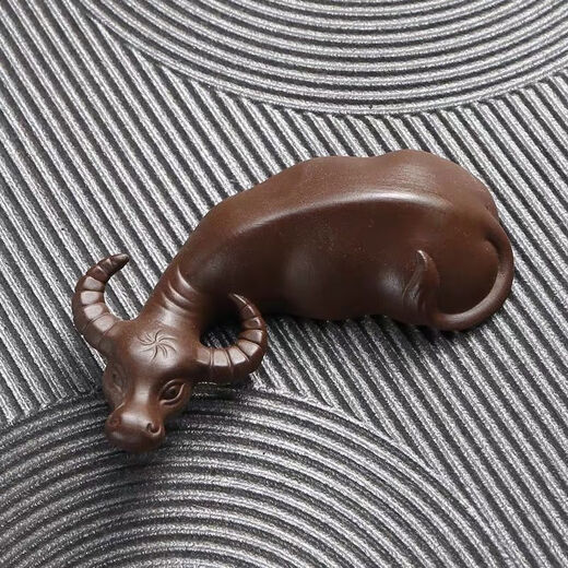 Fat Donglai's same tea pet, Zisha Ox, Zhuanqiankun tea, golden toad ornaments, fine handmade sculpture tea tray, tea ceremony, bull
