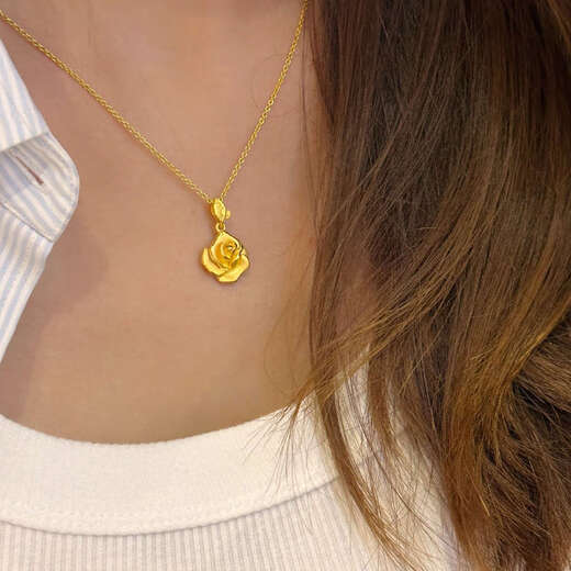 Shien-plated 18K gold rose flower necklace for women, romantic retro 99 flower pendant, clavicle chain, girlfriend gift, three-dimensional rose flower necklace