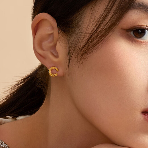 Lukfook Jewelry Gold Stud Ring-Shaped Pure Gold Geometric Earrings Price EFGTBE0003 Approximately 2.09 grams