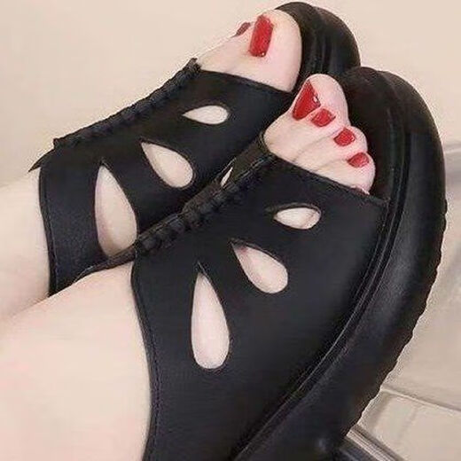 Sandalias de mamá para mujeres en el verano 2025 Nuevo cómodo, suela suave y suave sin deslizamiento de ancianos.